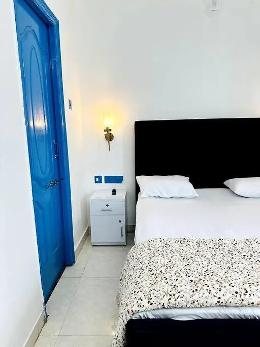 Nilambar Apartman Váránaszi 0*,